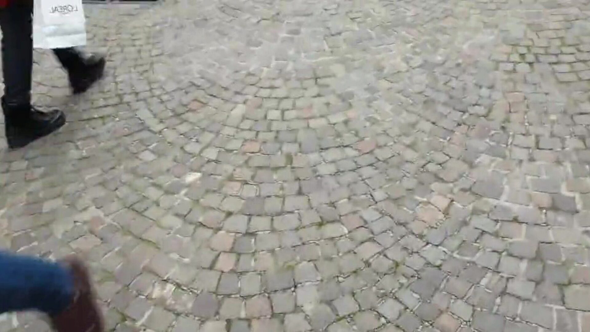 oral arriesgado en los vestidores de un centro comercial placer oral arriesgado y cosquillas en los dedos en los vestidores de un centro comercial por mi instructor sin pantalones y en medias de nylon - misscreamy