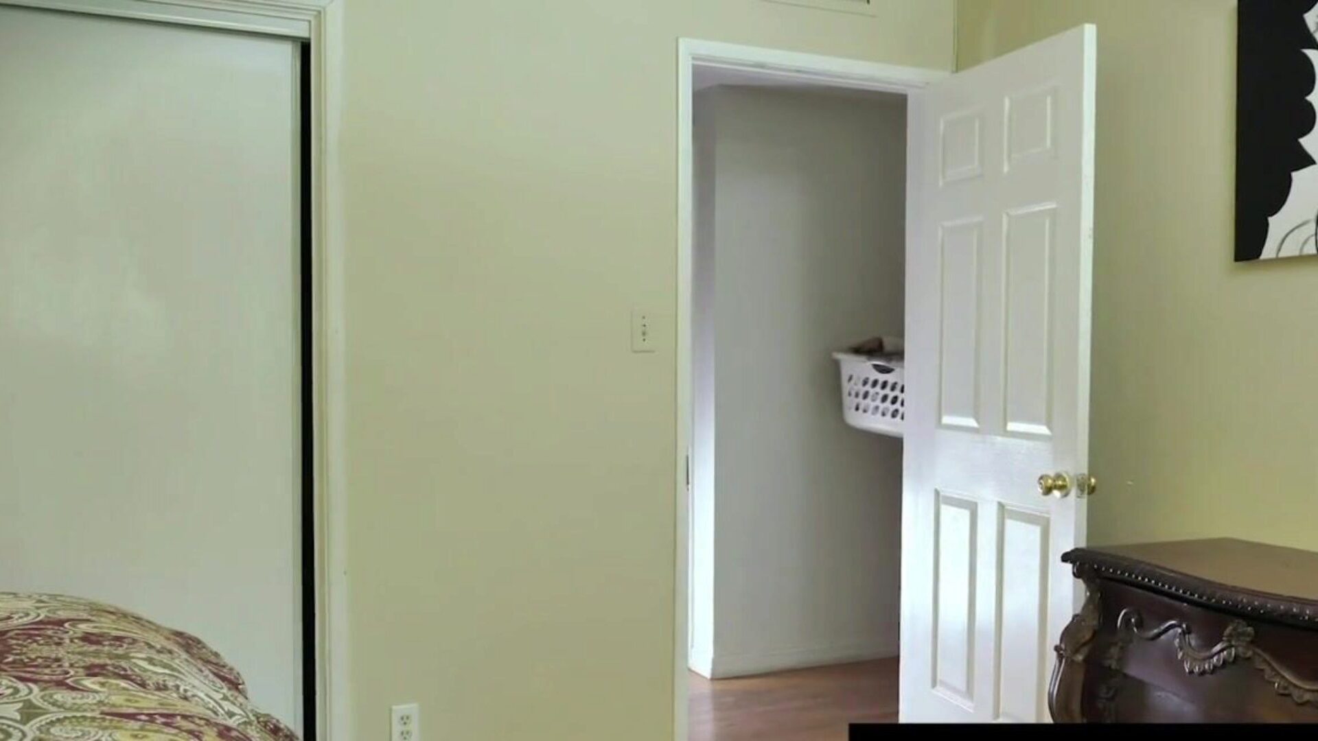 Jenna Foxx - Bf's Step Mom Wants A Threesome!?
