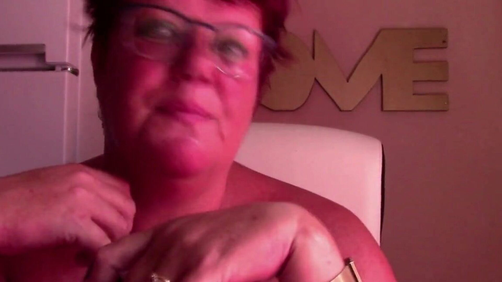 røyking hot lubben milf mastubating røyking hot lubben milf mastubating