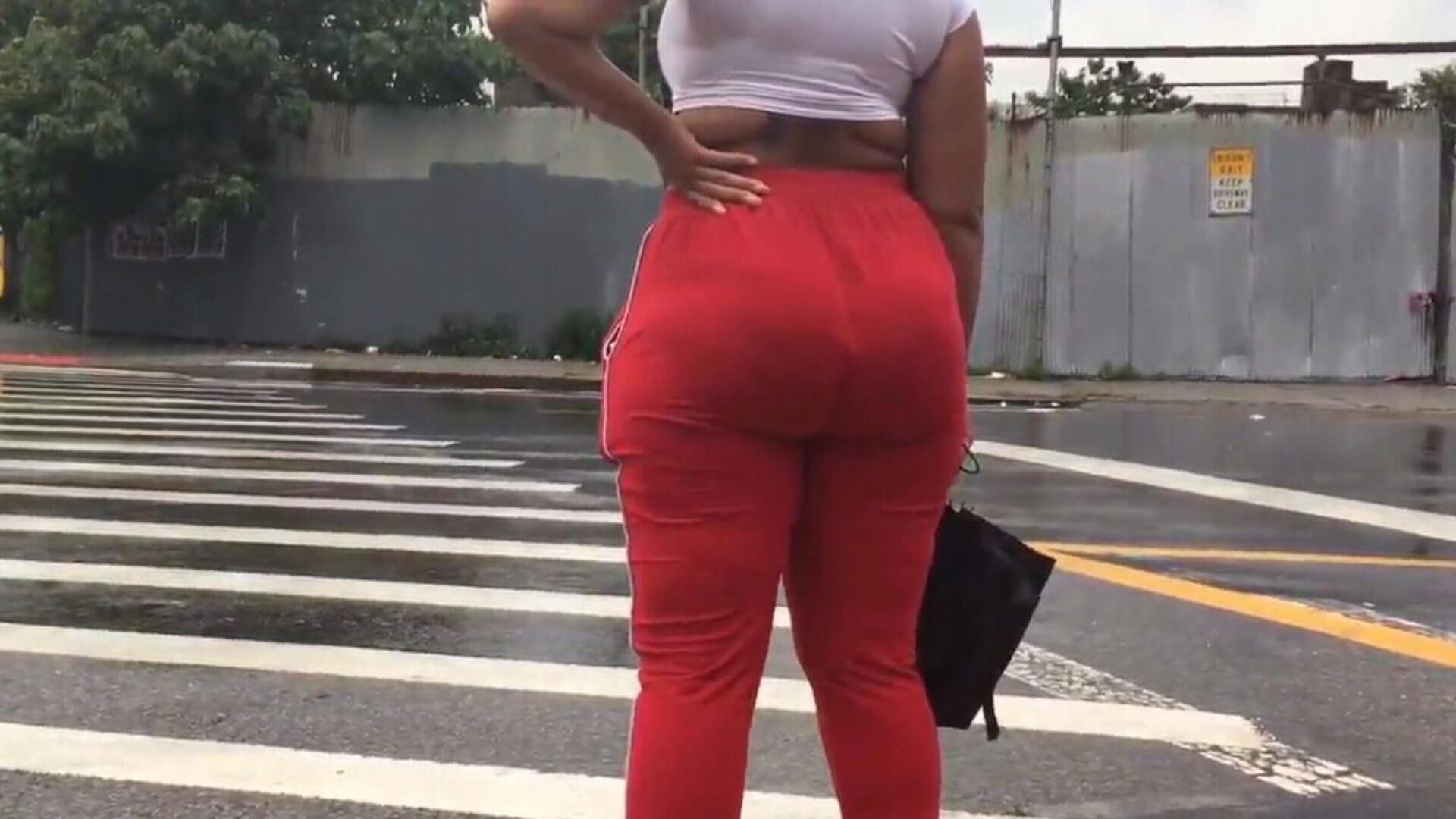 pitkä punaruskea milf-perse spandex-osassa 4, tämä oli kolmas kerta, kun sain kiinni kuuluisasta rumpalicious-viimeisestä vuodesta, hän lopulta tippui ja kohtasi minut siitä, mutta se oli siitä, että kaikki kiinni nyt joka tapauksessa lol. ..nauttia!!!