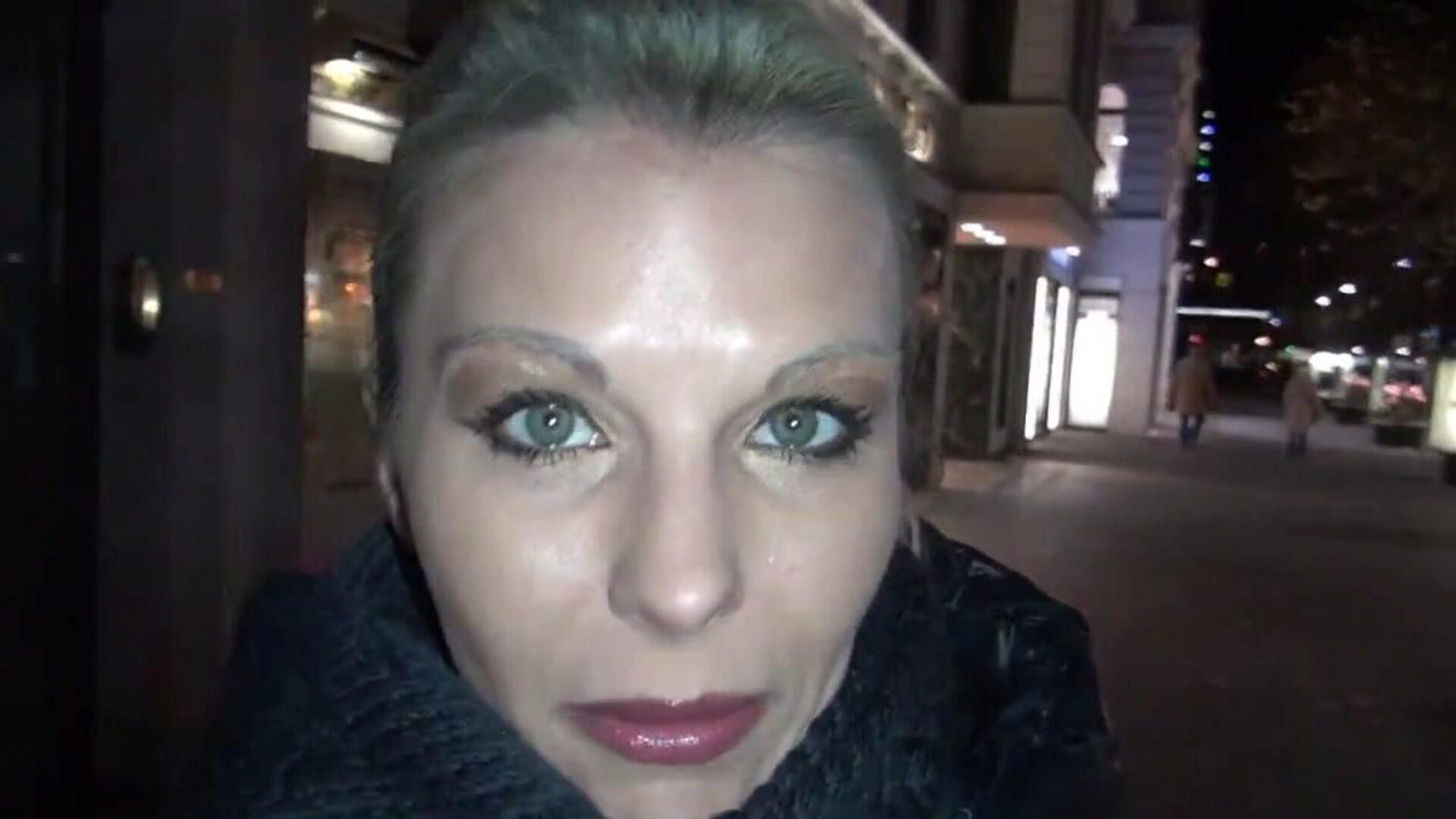 pušenje s 2 neznanca usred berlina danas sam bio u gradu berlinu i zamolio neobičnog momka ako žude za nepisanim oralnim seksom. dvoje su rekli da :)